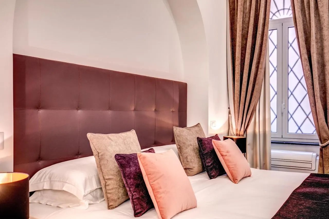Boutique Centrale Relais Rome 3*,
