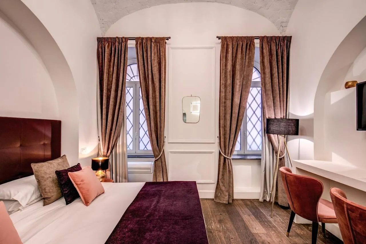 Boutique Centrale Relais contacts